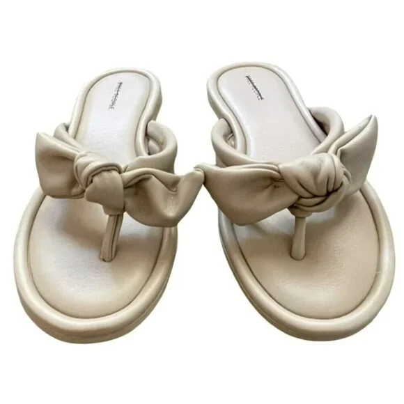 Free People Brynn Bow Sandal Size 8 Flip Flops Casual Comfort NEW - Picture 2 of 5